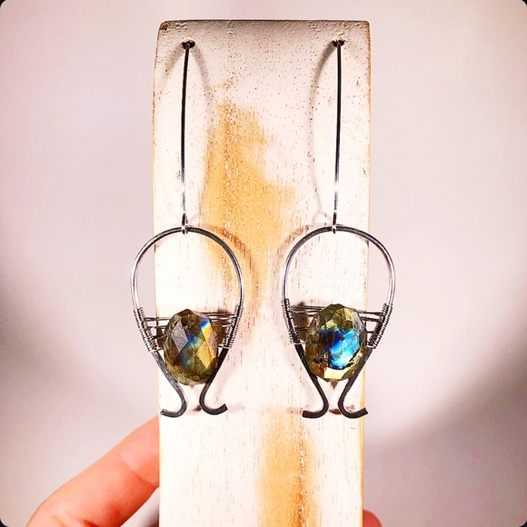 Wire Wrapped Peacock Labradorite Art Pendant - Picture 6 of 6